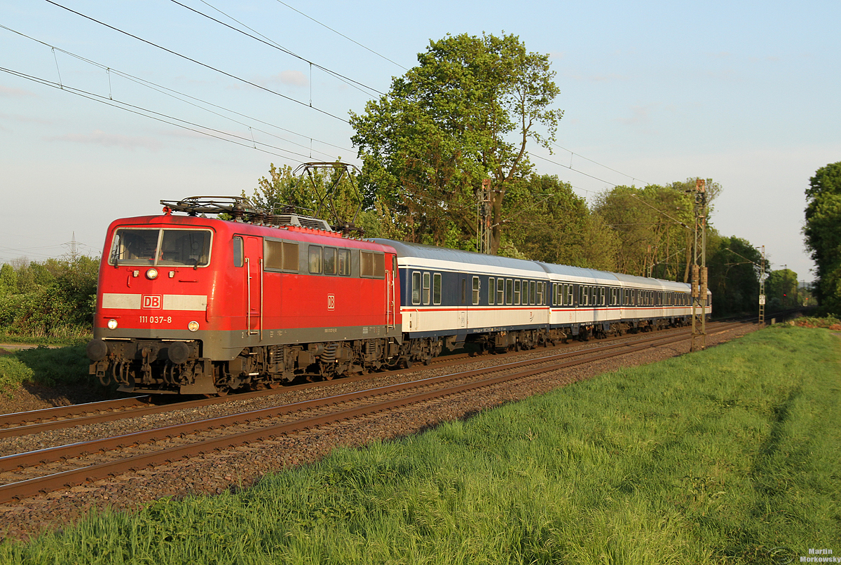 111 037 in Bornheim am 23.04.2018