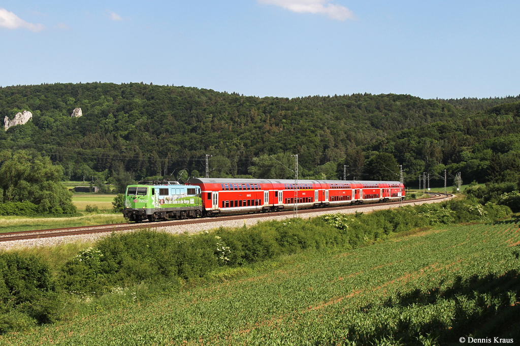 111 039 mit RB 59102 am 04.06.2015 bei Dollnstein.