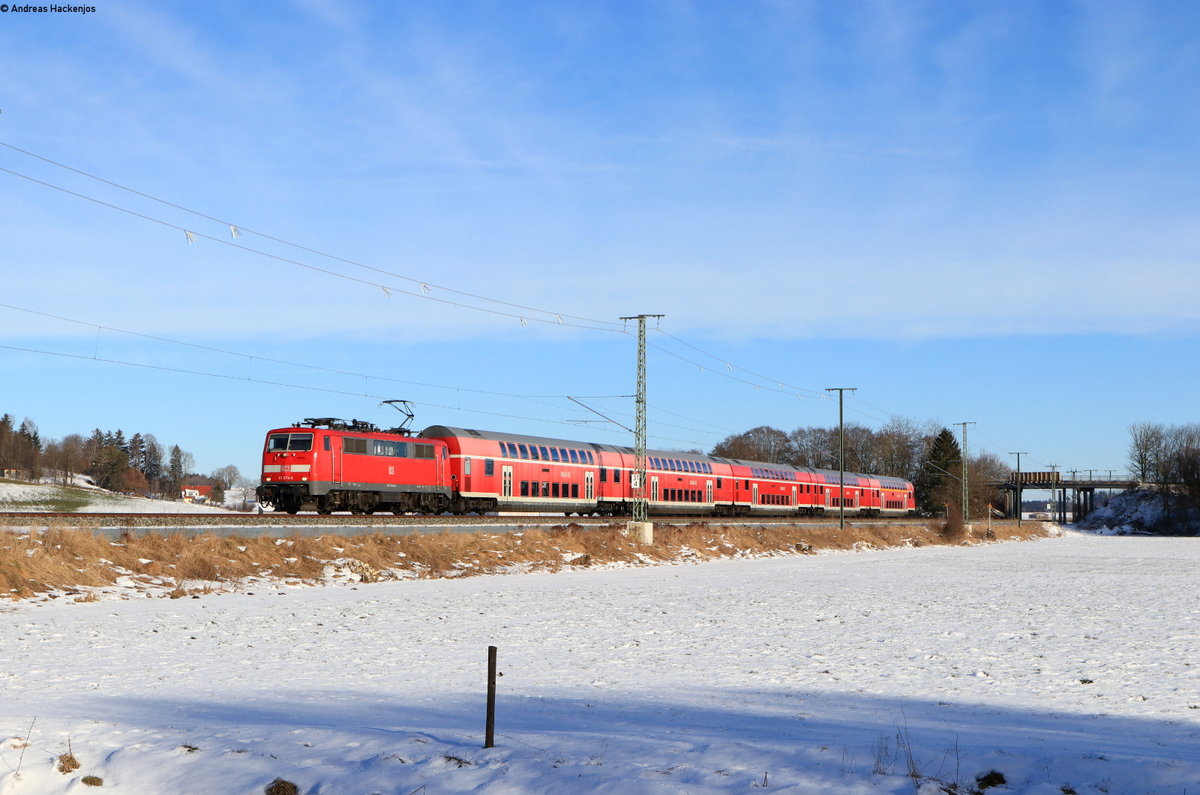 111 073-3 mit dem RE 57412 (München Hbf-Memmingen) bei Sontheim 14.2.21