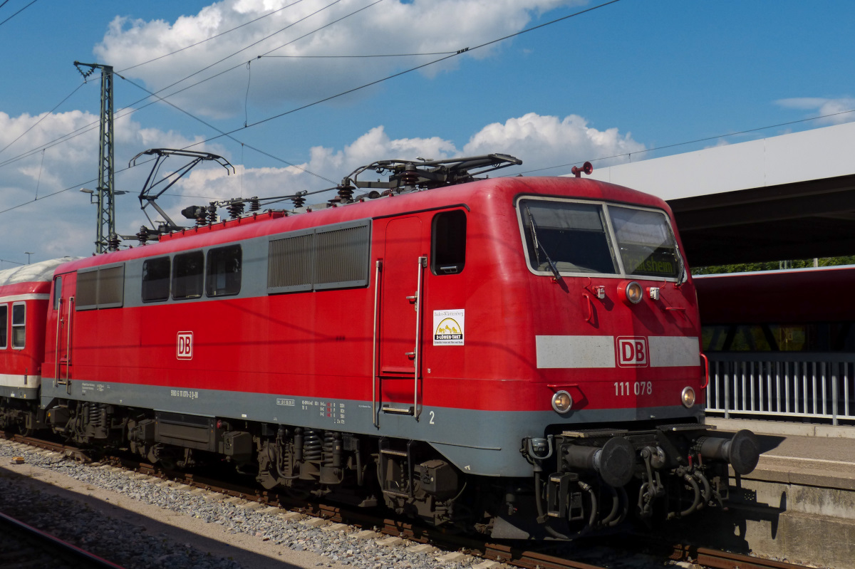 111 078 im Bahnhof Crailsheim 26.06.2015