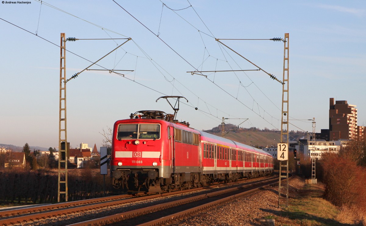 111 088-1 mit dem RE 19456 (Aalen-Stuttgart Hbf) bei Stetten 28.1.14