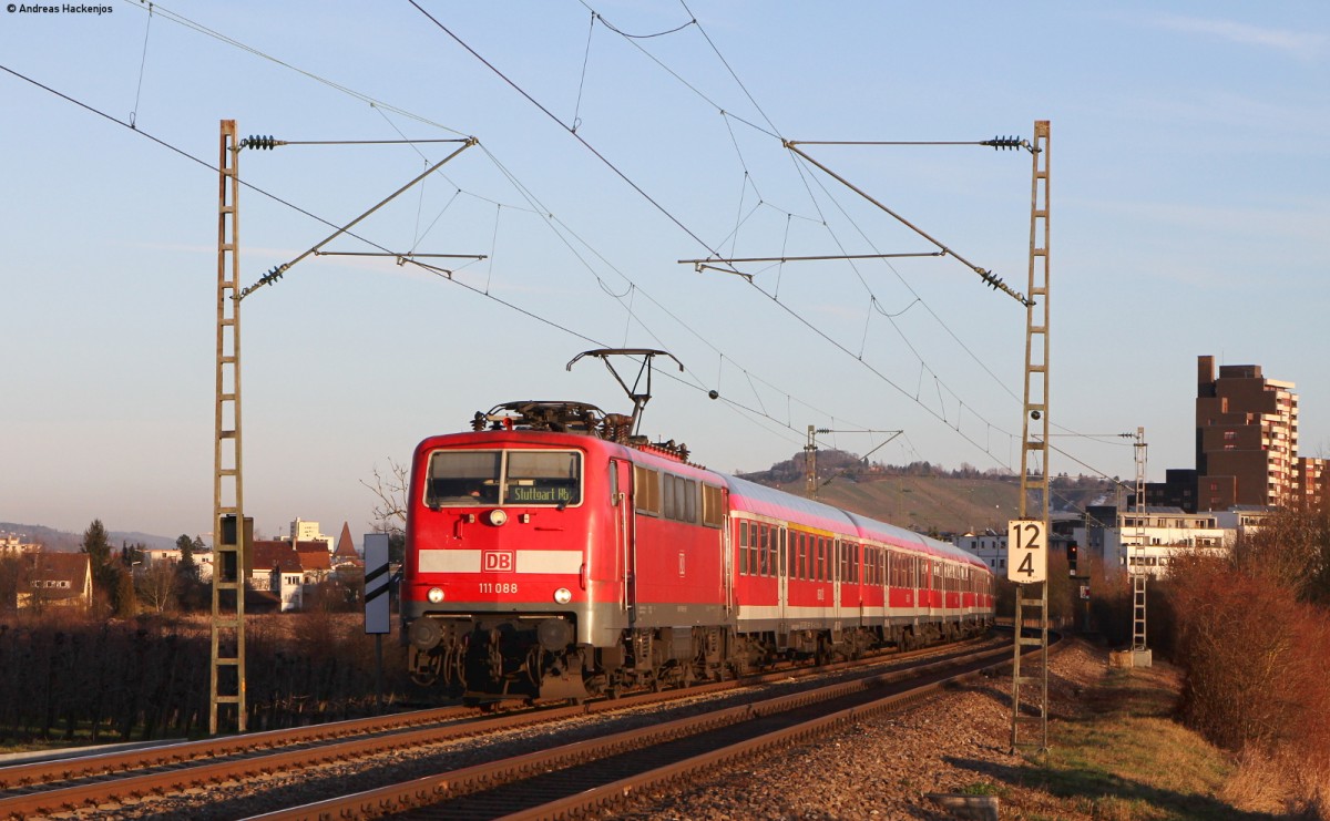 111 088-1 mit dem RE 19456 (Aalen-Stuttgart Hbf) bei Stetten 28.1.14
