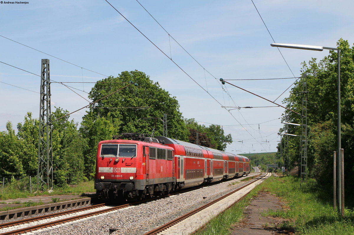 111 091-5 mit dem RE 22027 (Stuttgart Hbf-Tübingen Hbf) bei Neckartenzlingen 23.5.19
