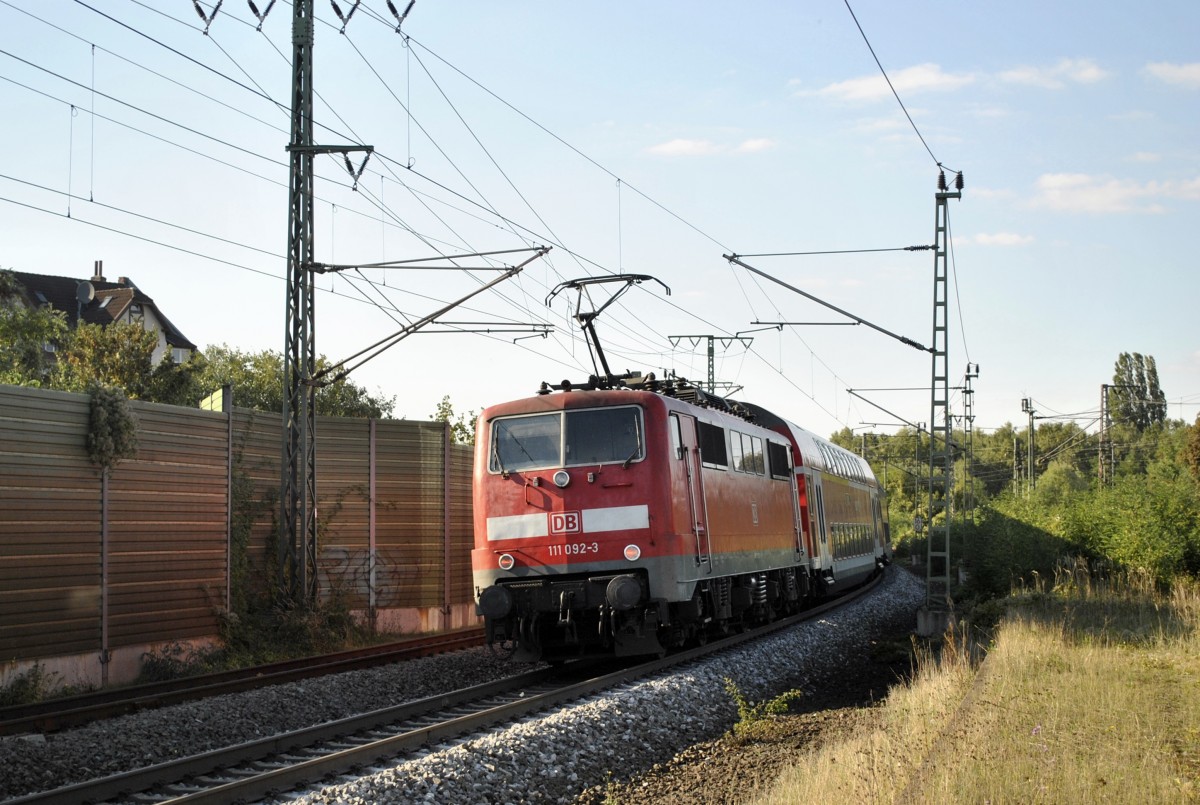 111 092 verlässt Lehrte in Richtung Hannover, am 01.10.2013.