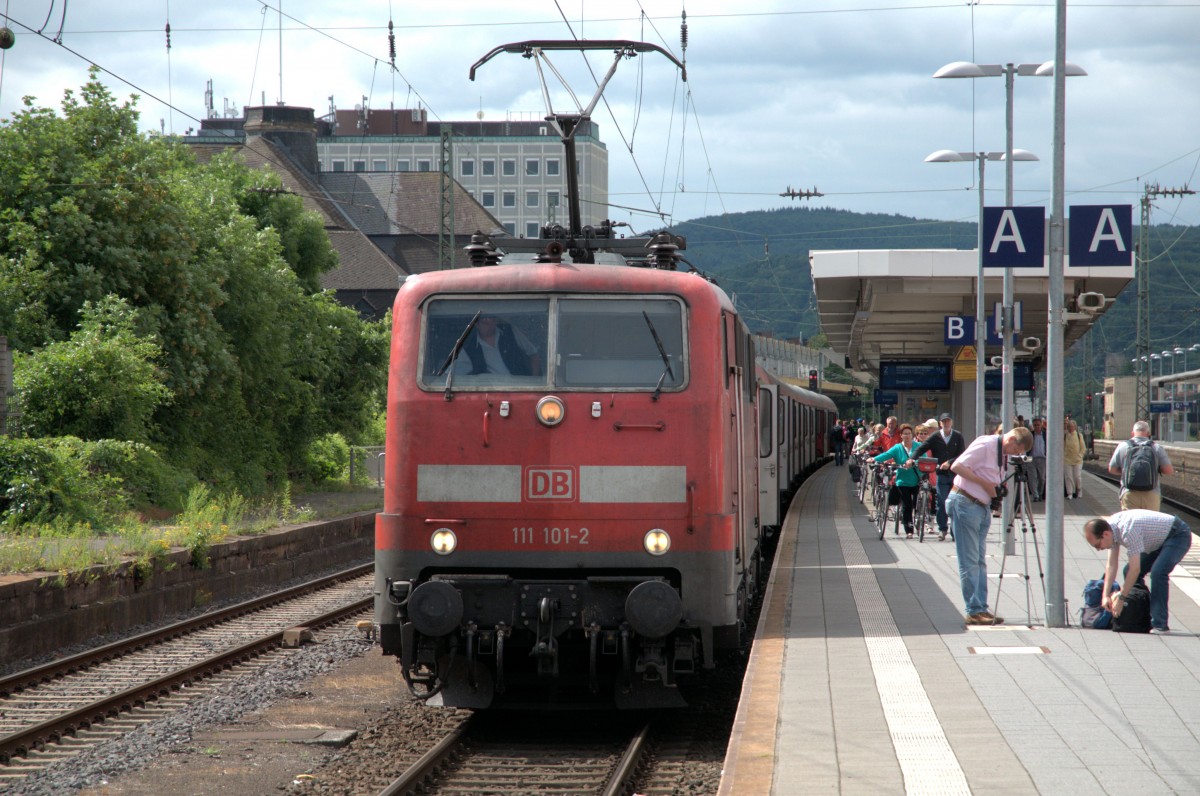 111 101 am 14.06.14 in Koblenz Hbf