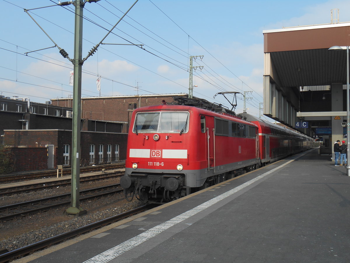 111 118 mit RE 4 nach Aachen in Düsseldorf HBF. 16.3.2016