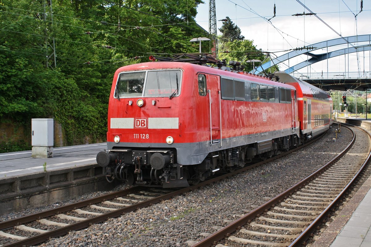 111 128 erreicht am 26.05.2019 mit dem RE4 (RE10410)  Wupper-Express  von Dortmund Hauptbahnhof den Aachener Hauptbahnhof. 