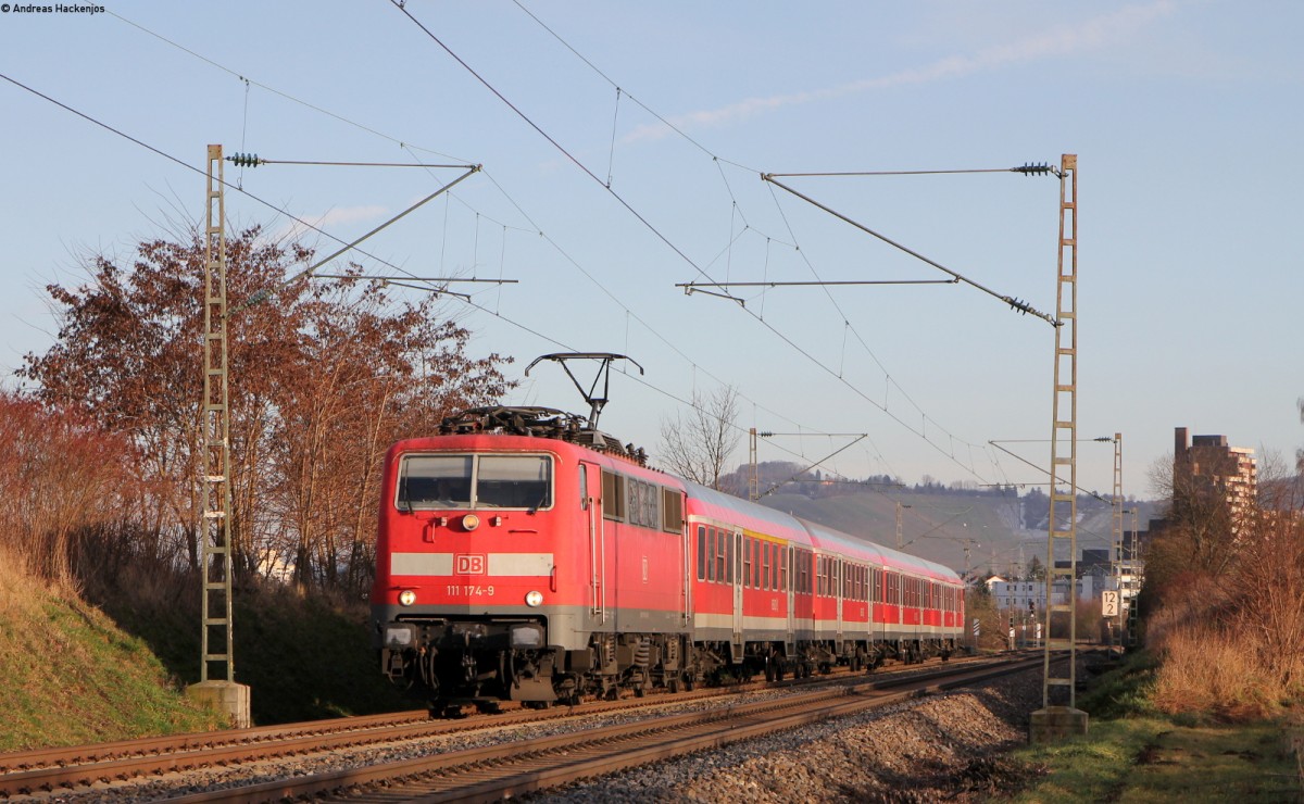 111 174-9 mit dem RE 19454 (Aalen-Stuttgart Hbf) bei Stetten 28.1.14