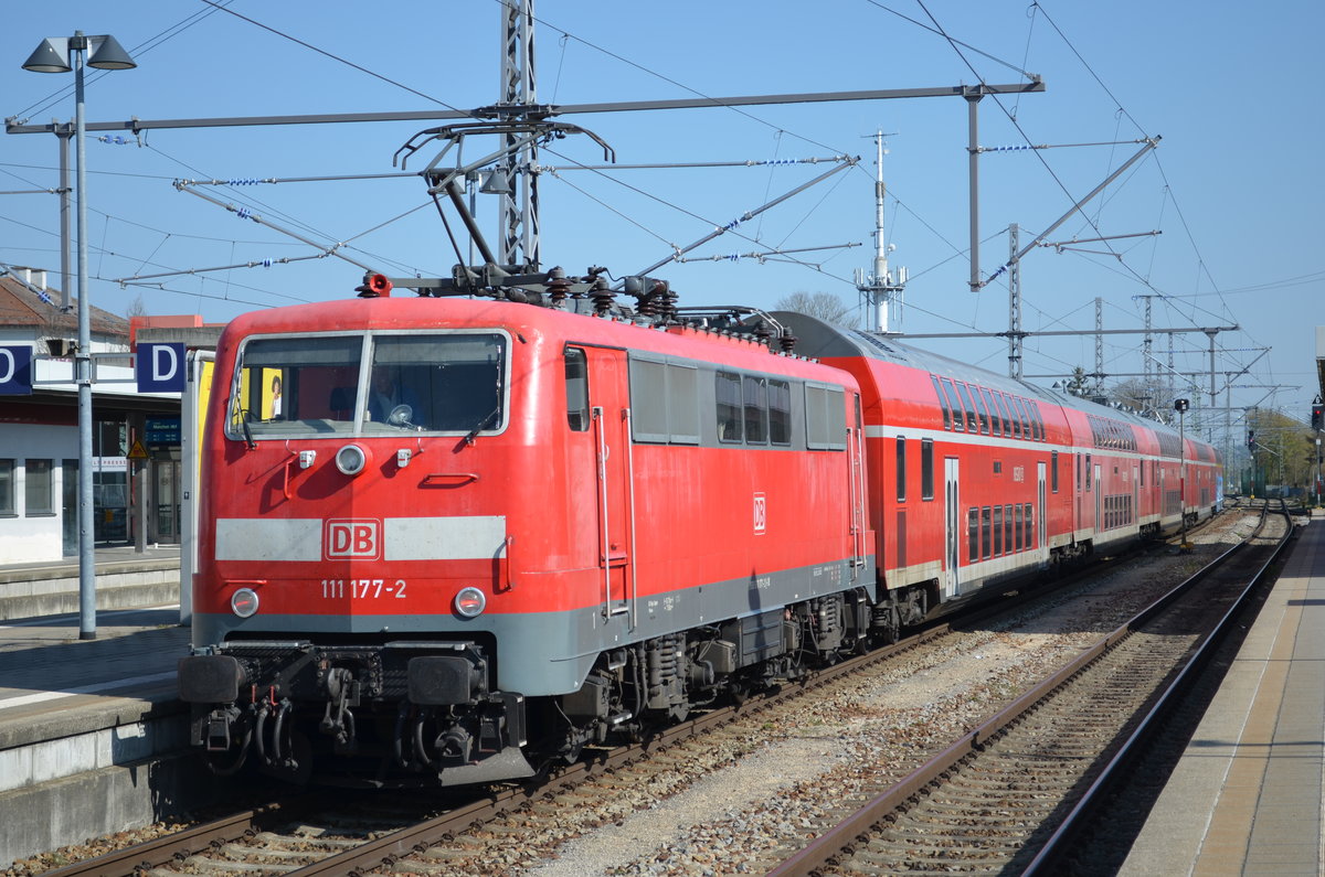 111 177 mit RE 72 München - Memmingen am 25.04.2021 an der Endstation in Memmingen