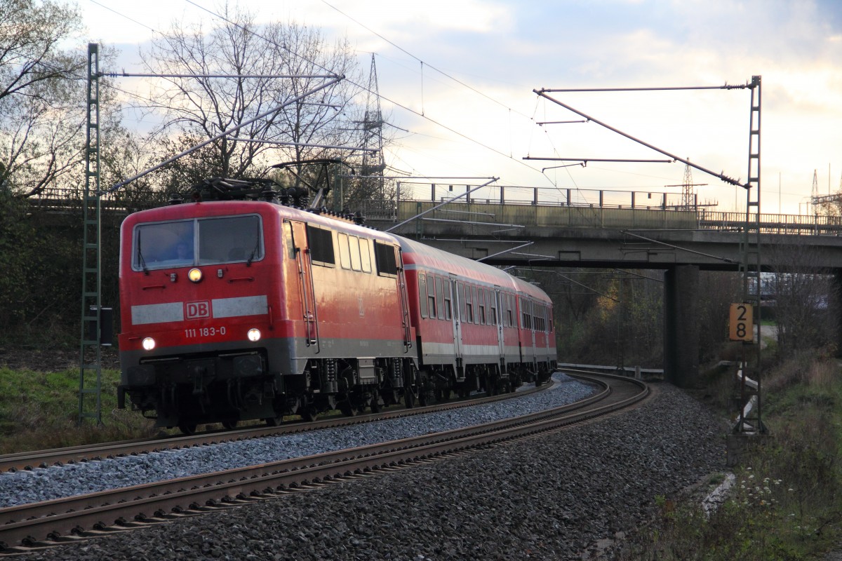 111 183-0 DB Regio bei Redwitz am 05.11.2013.