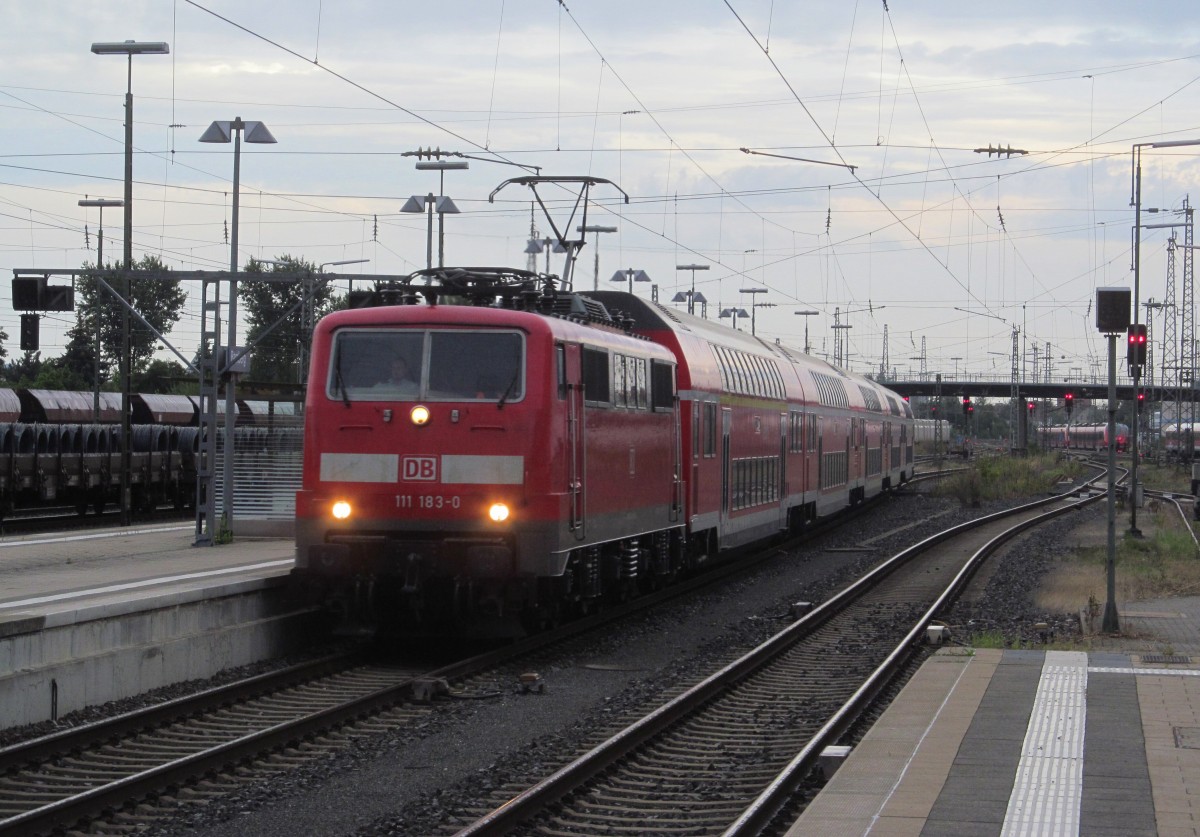111 183-0 zieht am 18. August 2013 einen RE aus Nrnberg Hbf in den Endbahnhof Bamberg.