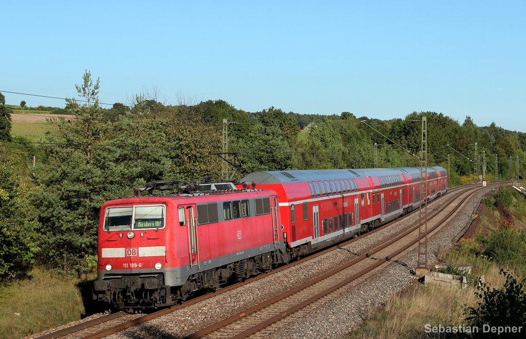 111 199 am 6.9.13 in Laaber mit einem RE nach Nrnberg