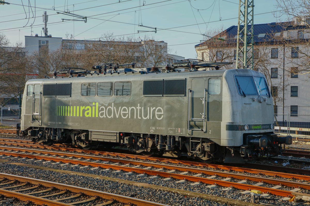 111 222 Railadventure in Düsseldorf Hbf abgestellt, am 28.12.2019.