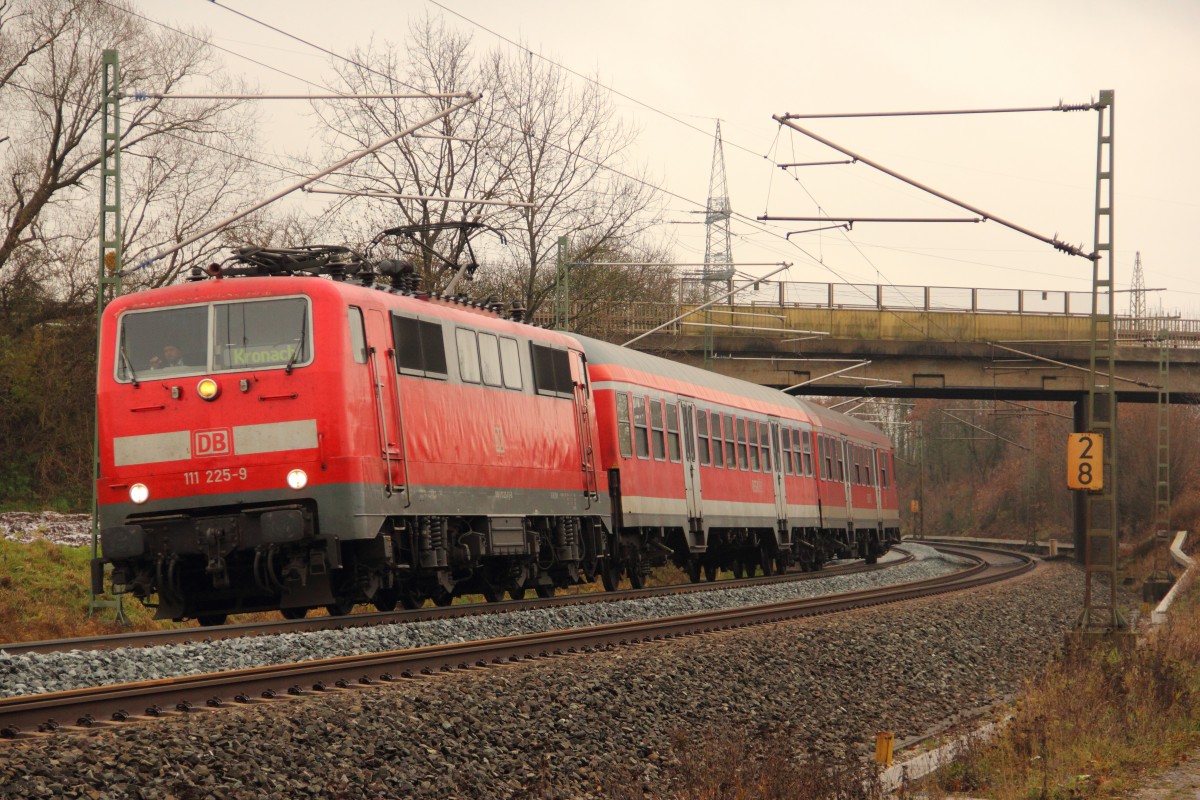 111 225-9 DB Regio bei Redwitz am 29.11.2013. 