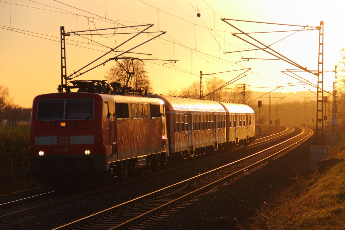 111 225-9 DB Regio bei Staffelstein am 02.12.2013.