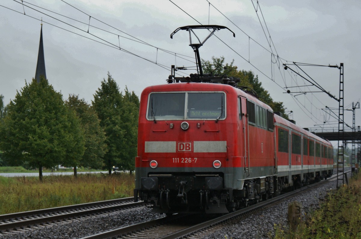 111 226-7 am 18.09.13 bei der durchfahrt von Thngersheim.