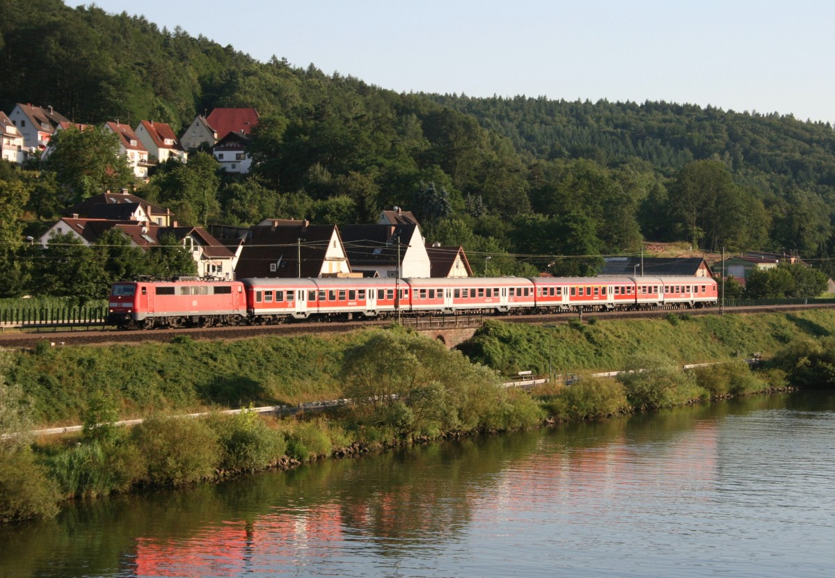 111 xxx mit RB 34886 (Bamberg–Jossa) am 20.07.2010 in Wernfeld