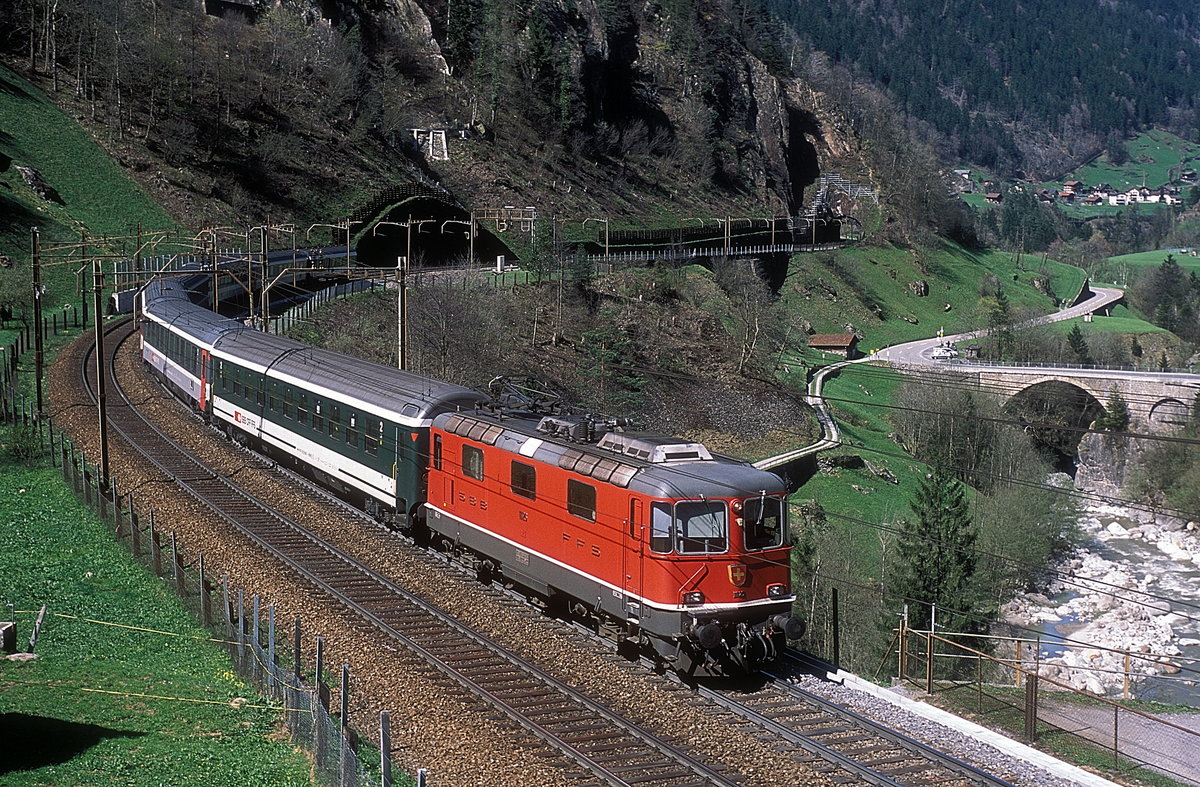  11128  bei Gurtnellen  24.04.13