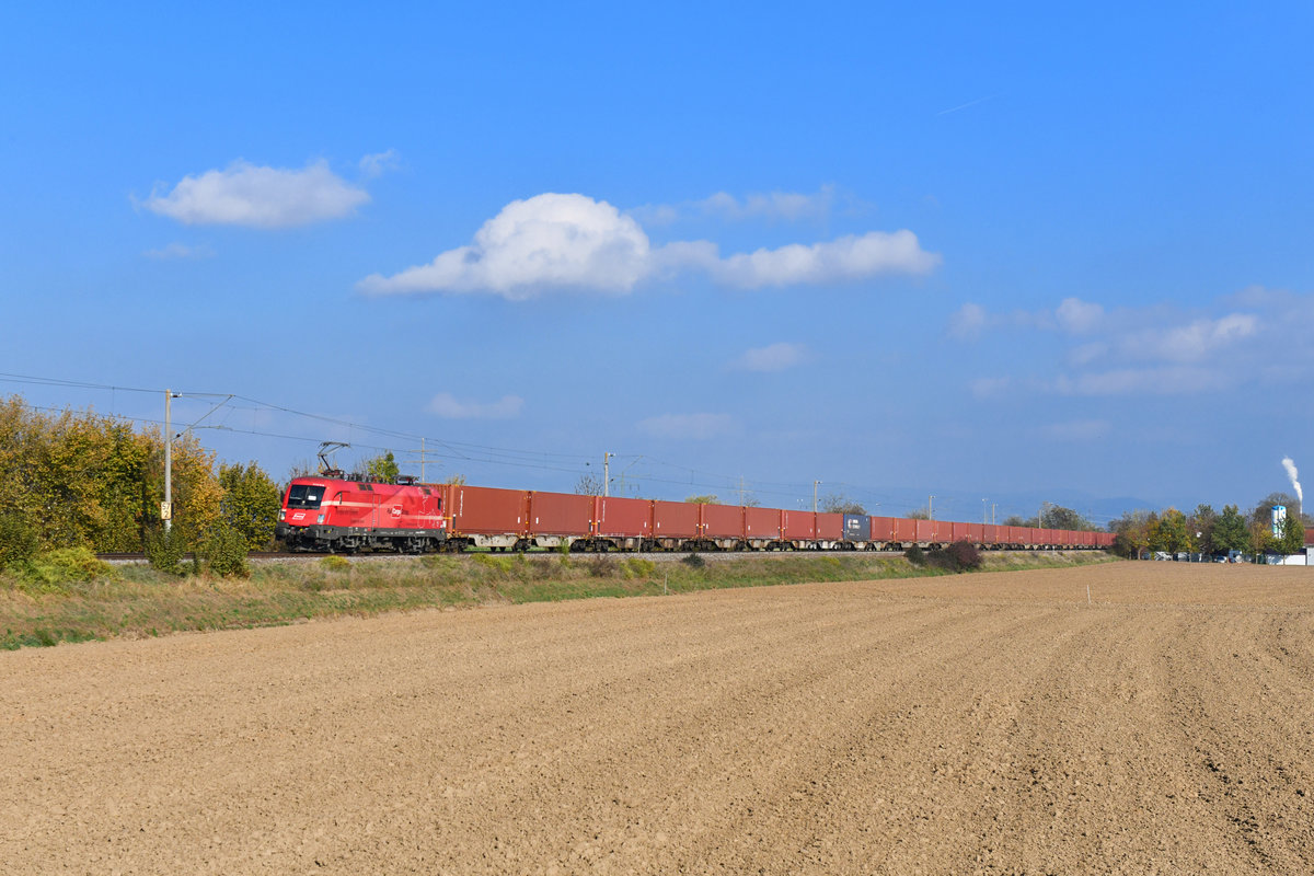 1116 016 mit DGS 40620 am 26.10.2018 bei Otzing. 