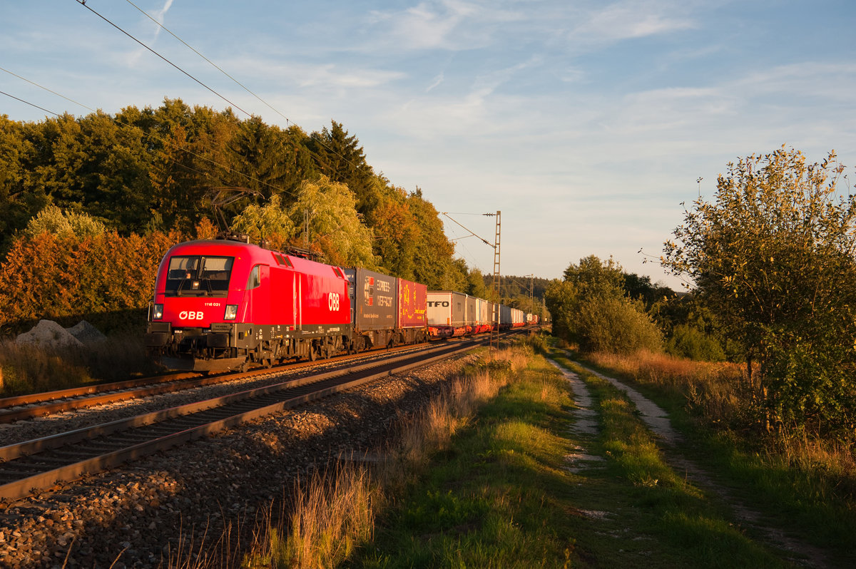 1116 031 mit einem KLV-Zug bei Postbauer-Heng Richtung Nürnberg, 11.09.2018