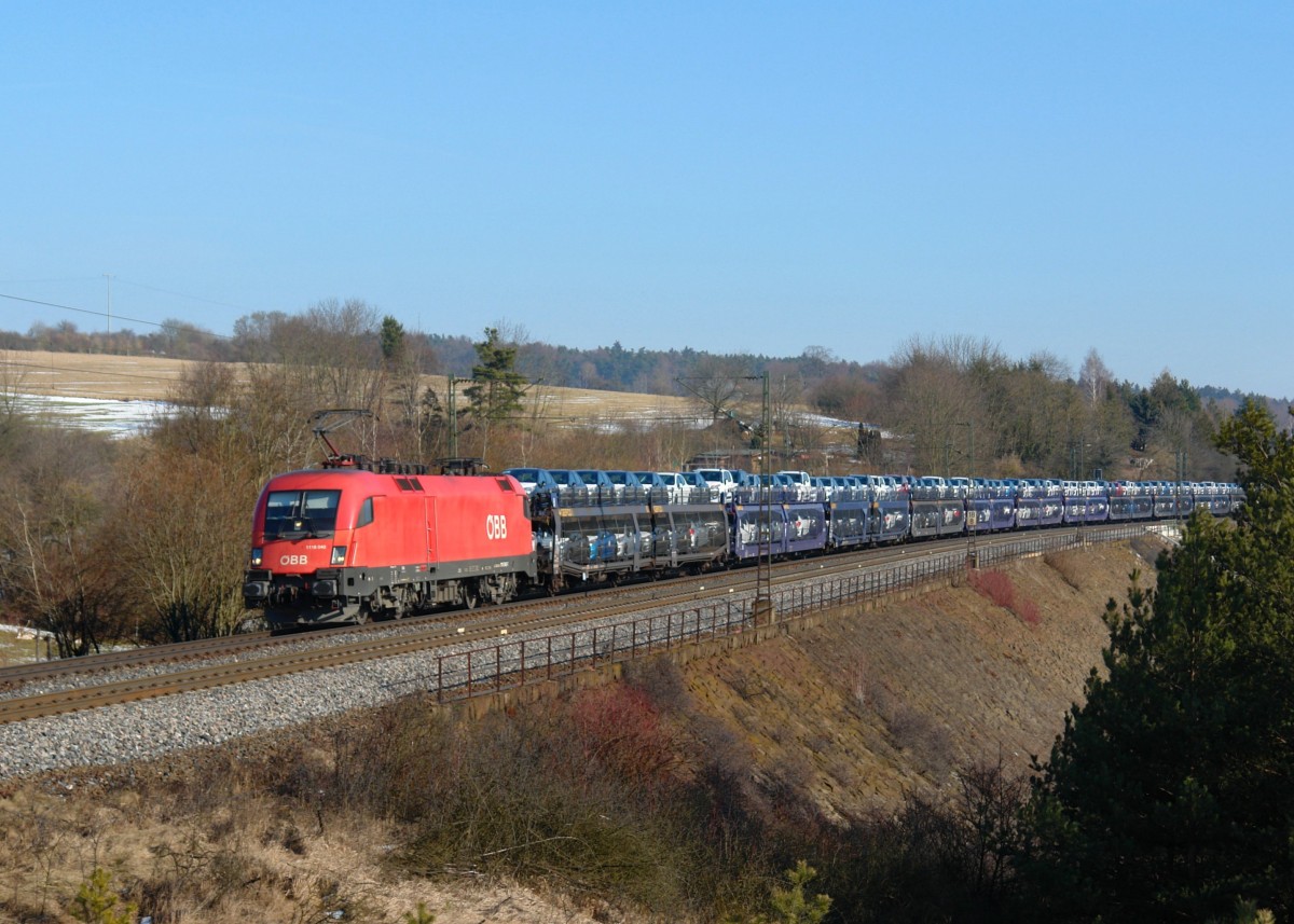 1116 040 mit einem Autozug am 22.02.2012 bei Laaber.