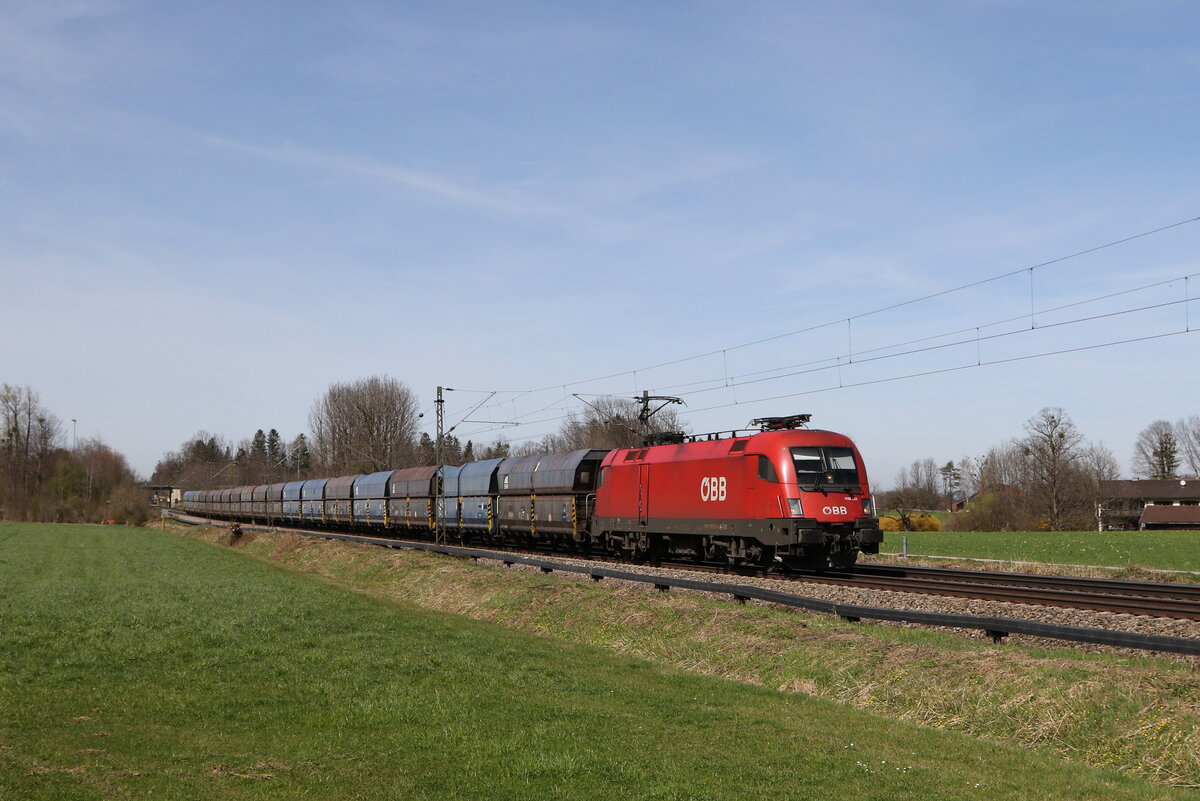 1116 051 war am 20. März 2024 bei Brannenburg in Richtung Kufstein unterwegs.