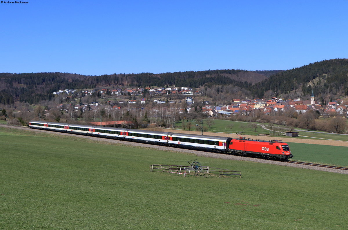 1116 076 mit dem IC 280/RE 50280 (Zürich HB/Singen(Htw)-Stuttgart Hbf) bei Möhringen 23.4.21