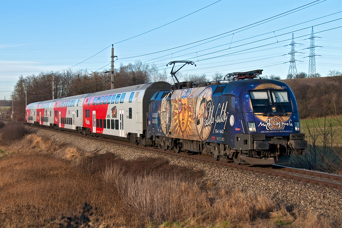 1116 077  Michelangelo/Galileo , unterwegs mit R 2245. Die Aufnahme entstand am 13.01.2015 kurz vor Stockerau.