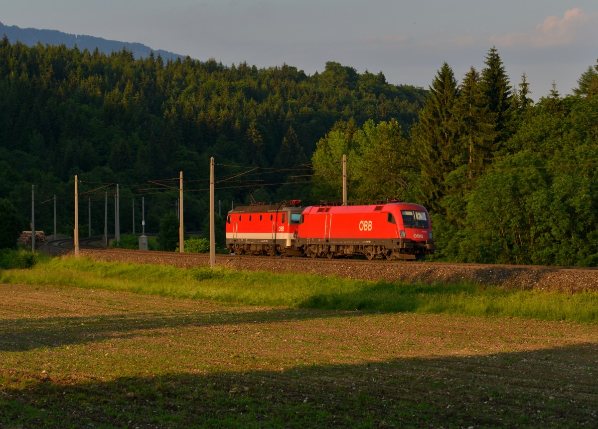 1116 081 + 1144 258 am 07.06.2015 bei Thörl-Maglern. 