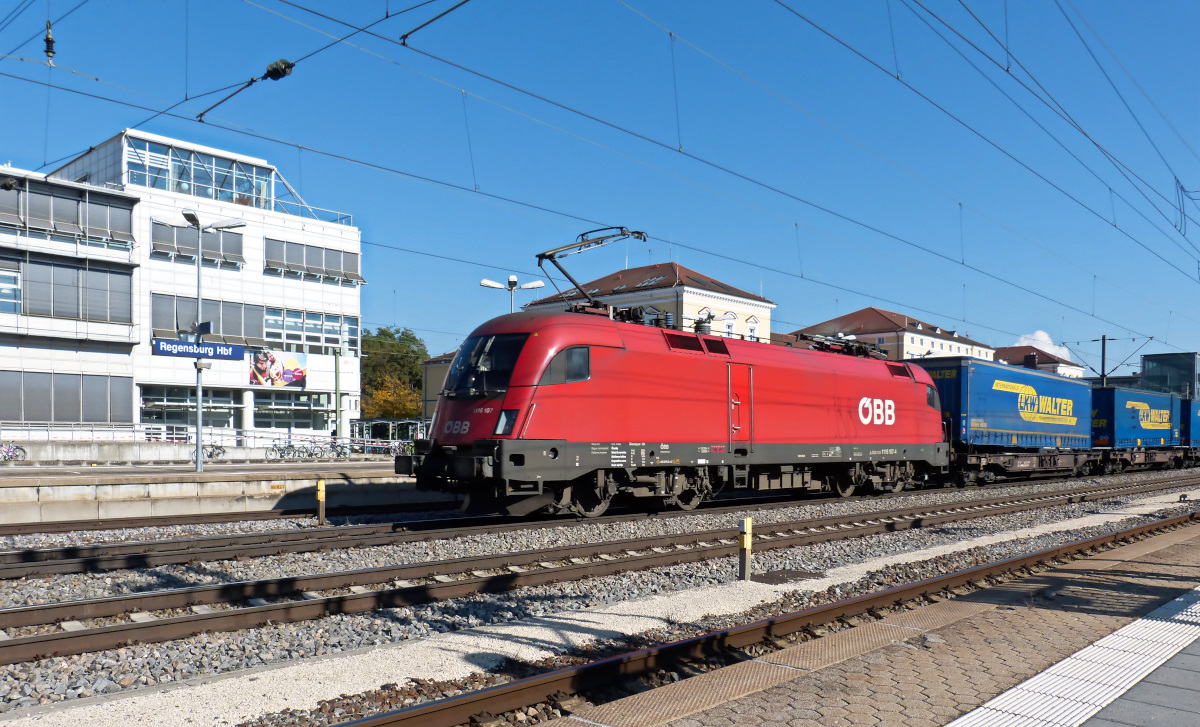 1116 107 mit LKW-Walter Zug Regensburg HBF 16.10.2016