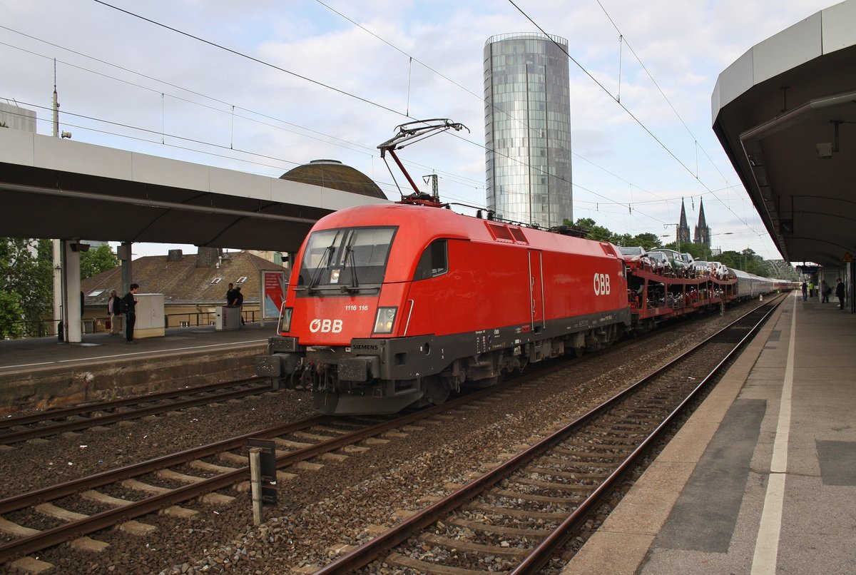 1116 116-5 durchfährt am 4.7.2017 mit dem EN420/EN40490 von Innsbruck Hauptbahnhof/Wien Hauptbahnhof nach Düsseldorf Hauptbahnhof den Bahnhof Köln Messe/Deutz in Richtung Osten.