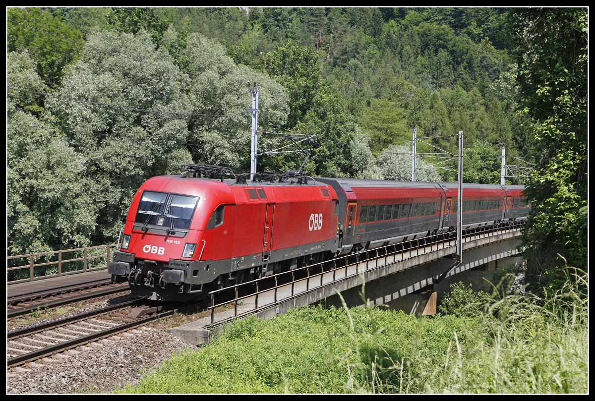 1116 128 mit Railjet bei Deutschfeistritz am 14.06.2019.