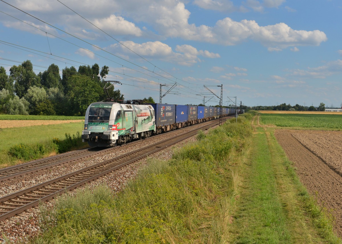 1116 130 mit einem Containerzug am 30.07.2015 bei Plattling. 