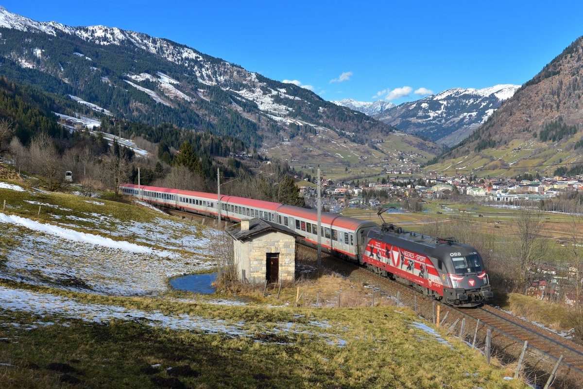 1116 138 mit IC 690 am 10.01.2015 bei Angertal.