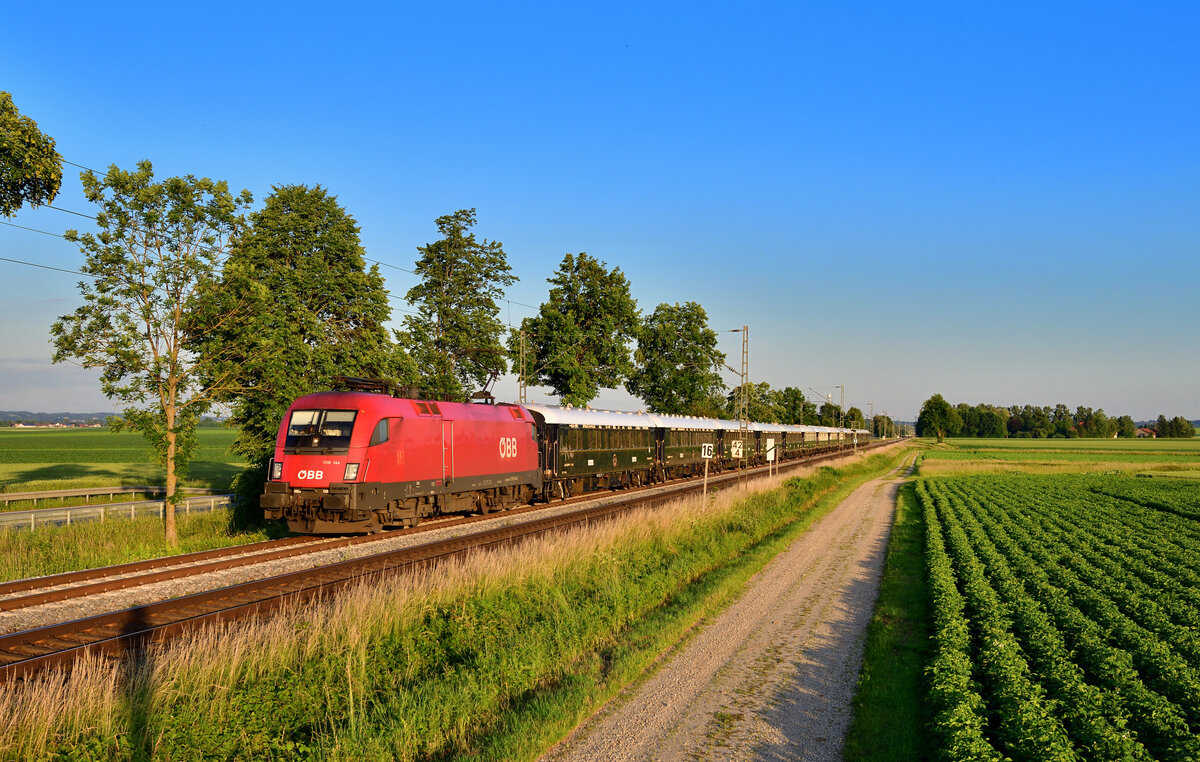 1116 144 mit dem VSOE am 11.06.2022 bei Langenisarhofen.