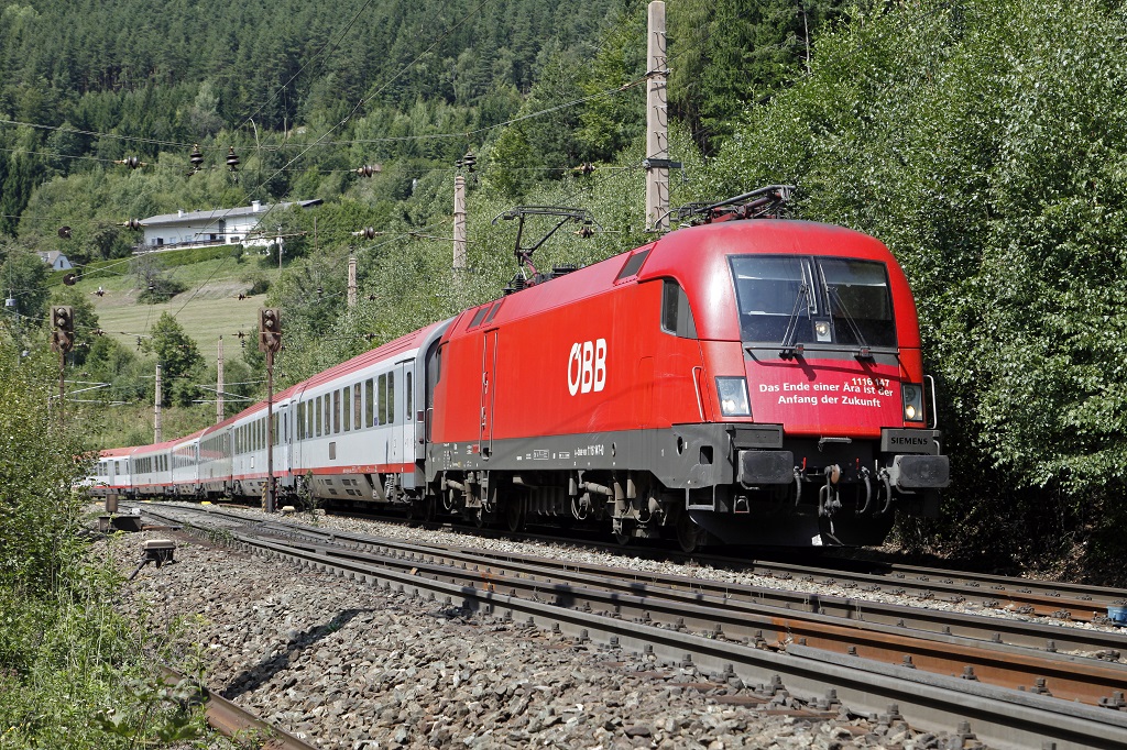 1116 147 (Das Ende einer ra ist.....) mit EC158 im Bahnhof Klamm-Schottwien am 21.08.2013.