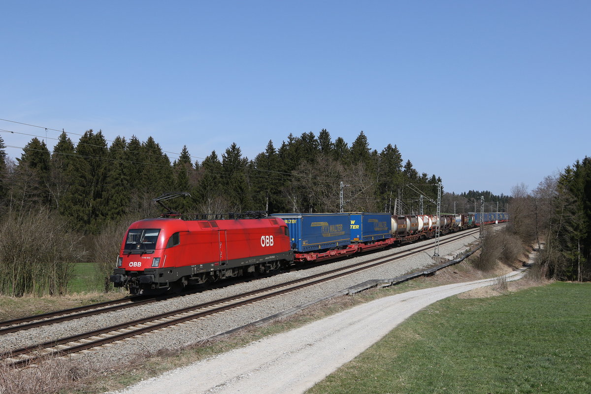 1116 150 mit einem  KLV  aus Salzburg kommend am 1. April 2021 bei Grabenstätt im Chiemgau.