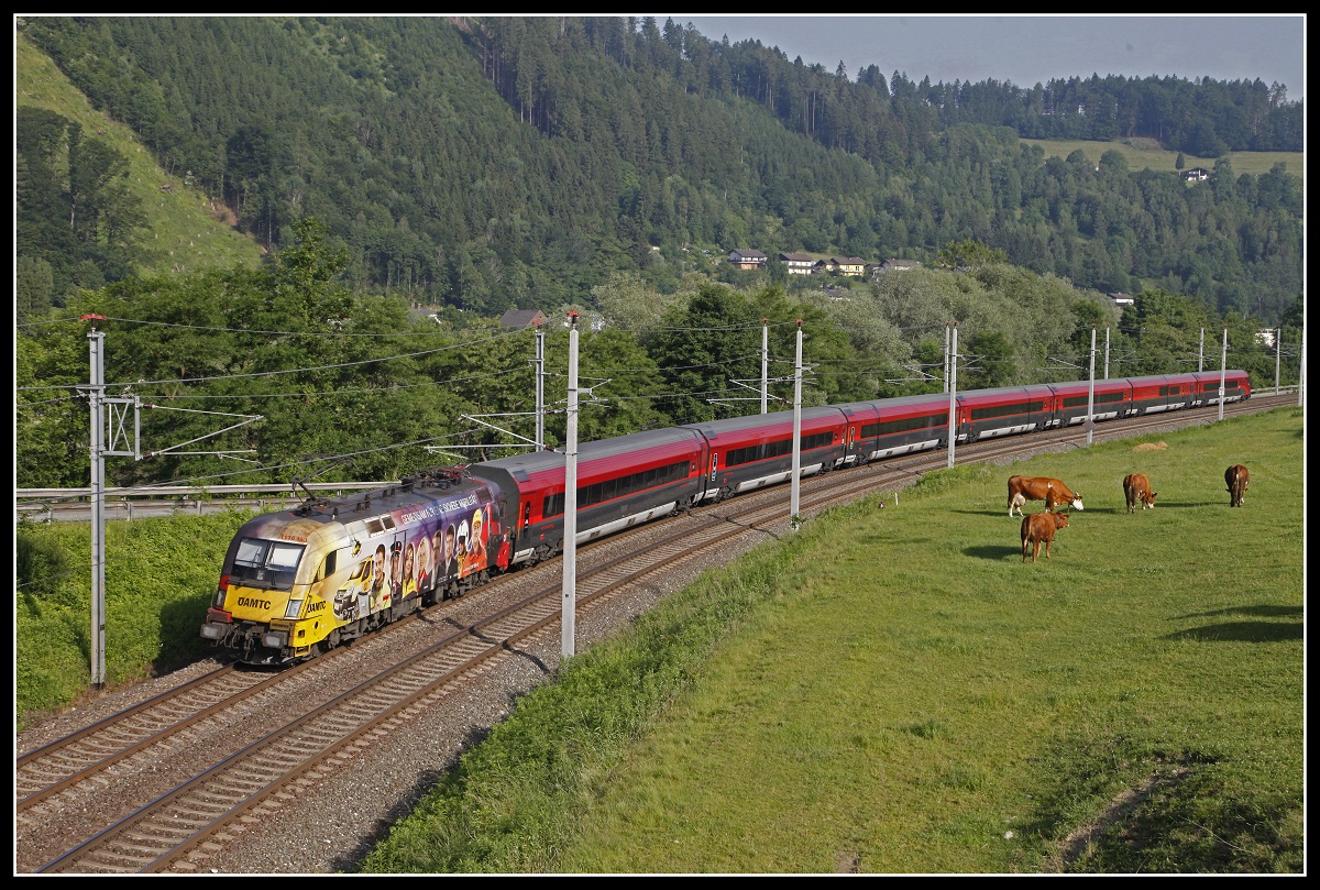 1116 153 mit Railjet in Bruck/Mur Übelstein am 13.06.2019.