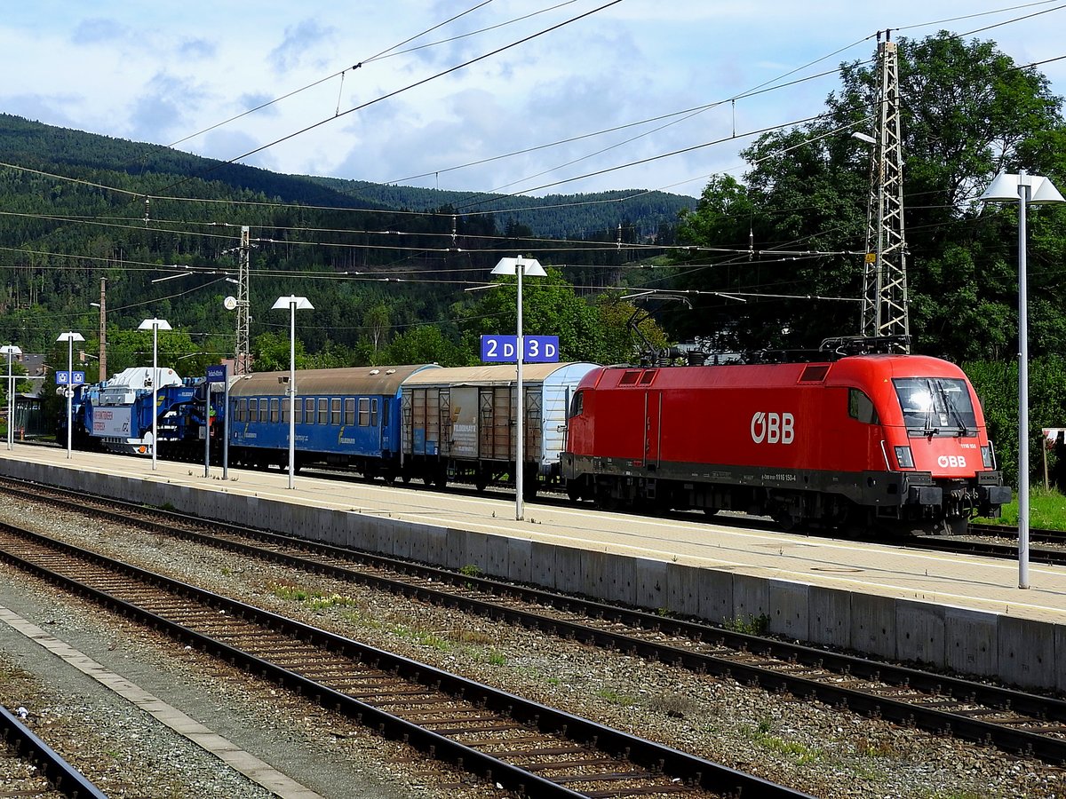 1116 156-4 trifft mit Trafotransport (SGAG90059, Gleisdorf-Grafenstein) am Bahnhof Treibach-Althofen ein; 170903