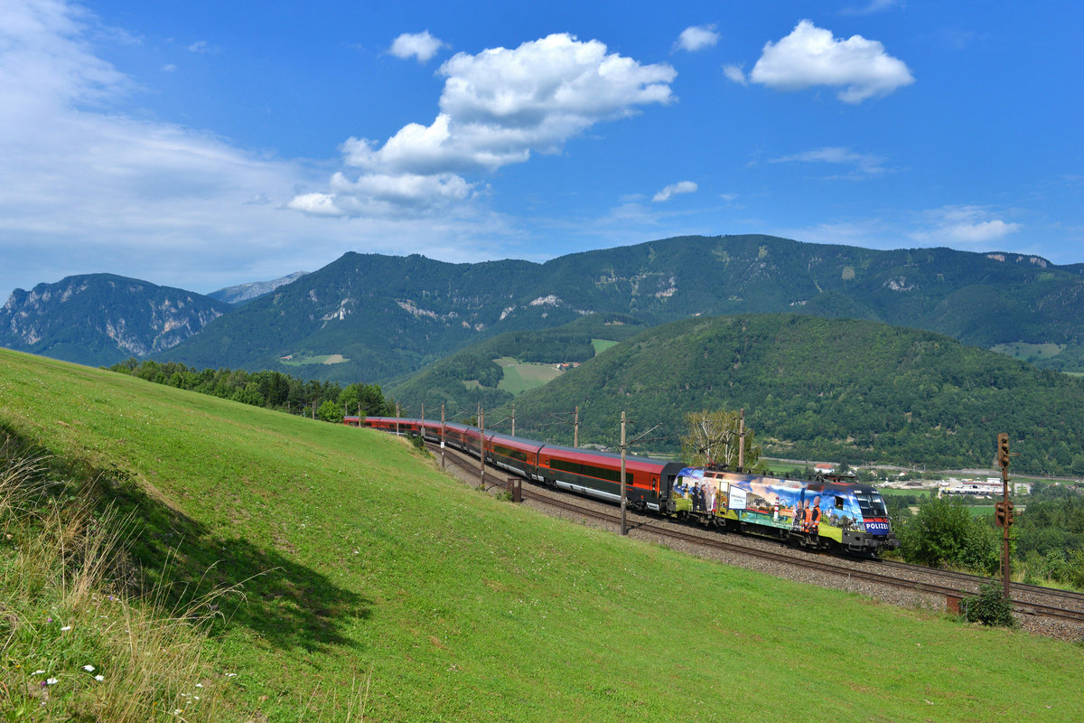 1116 157 mit RJ 559 am 26.08.2017 bei Eichberg. 