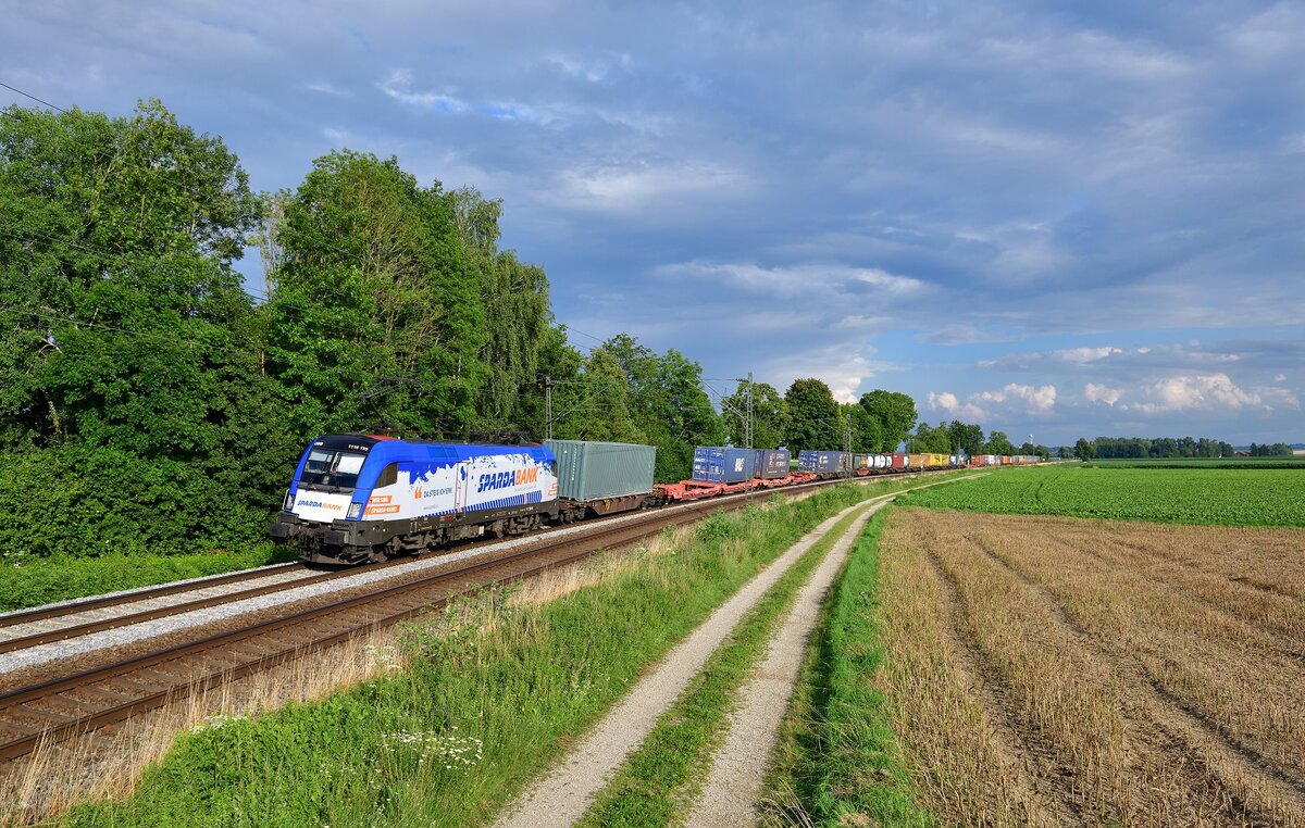 1116 159 mit einem KLV am 19.07.2021 bei Langenisarhofen.