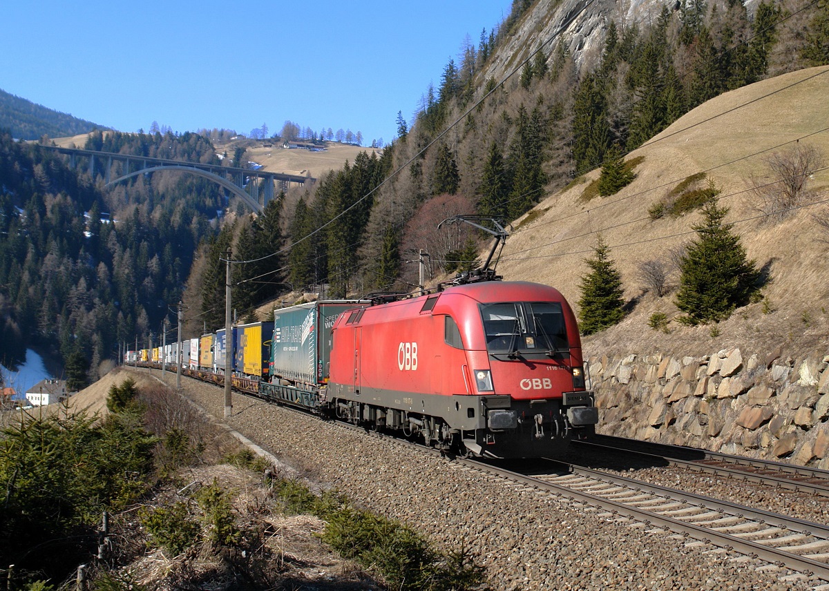 1116 177 mit einer Rola nach Brennersee am 08.03.2011 bei St. Jodok am Brenner.