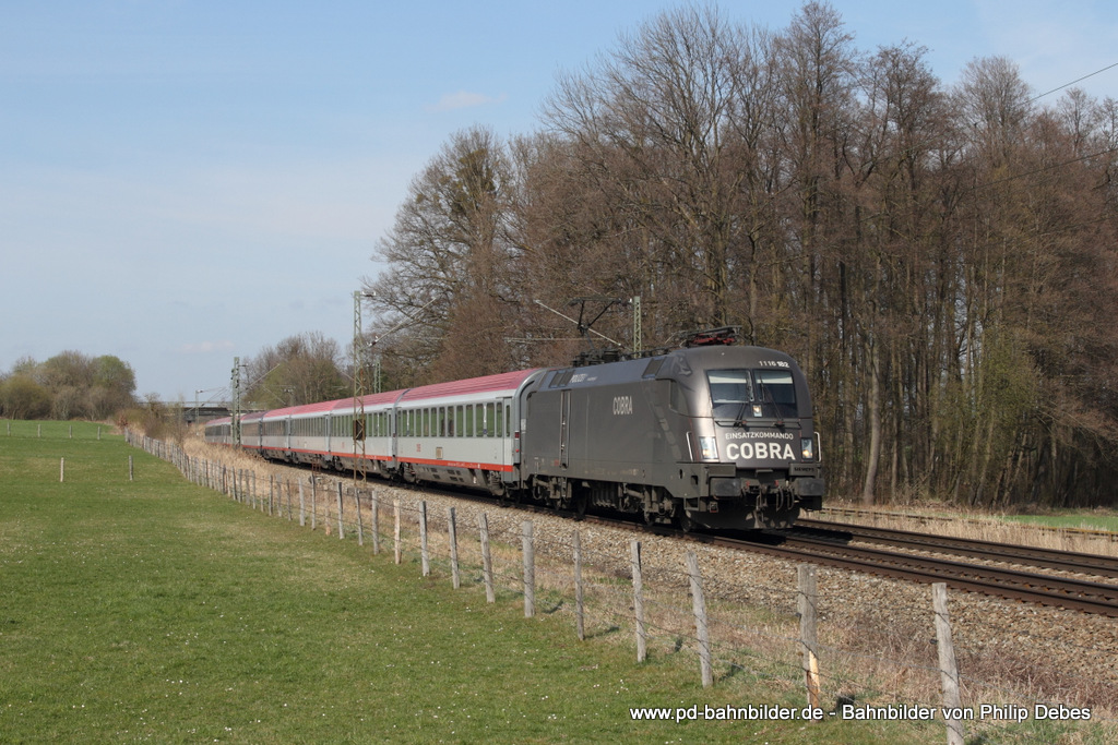 1116 182-7 (ÖBB) mit dem EC 89 in Richtung Verona Porta Nuova in Großkarolinenfeld, 26. März 2014