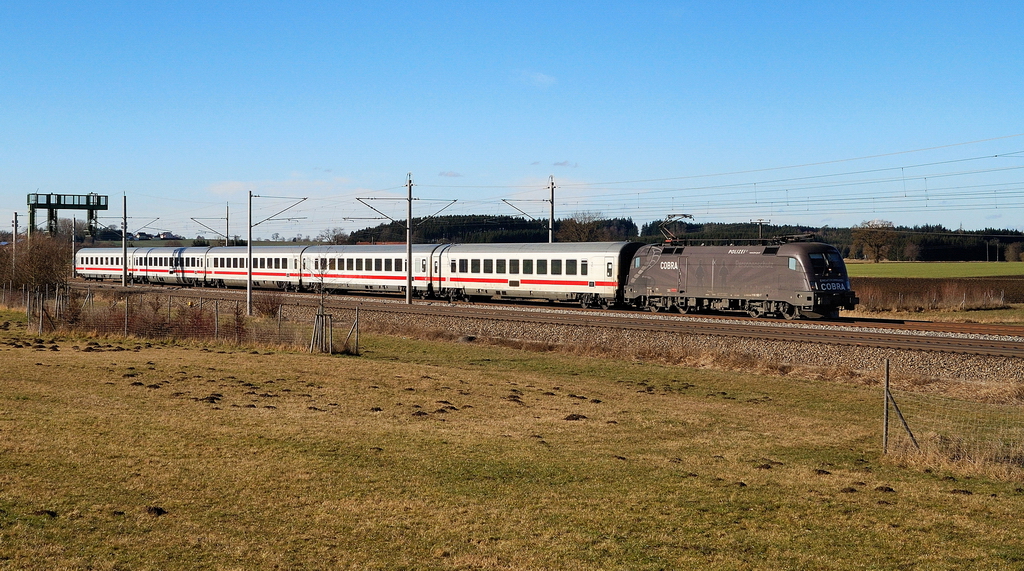 1116 182 (Cobra) mit IC 2083 bei Mammendorf (06.02.2014)