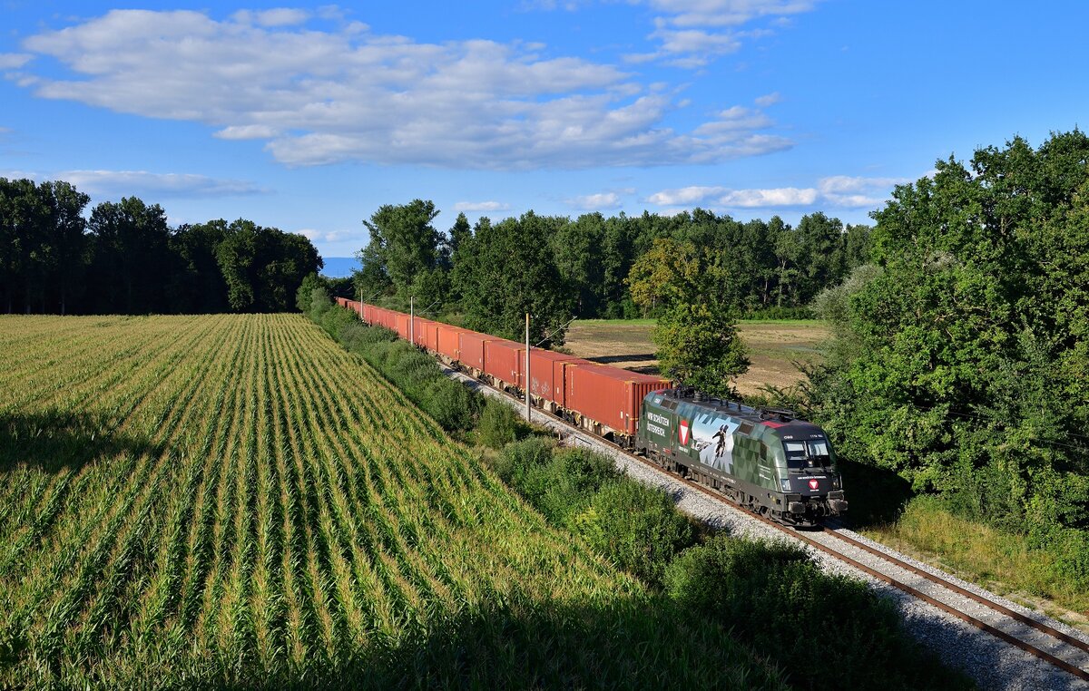 1116 182 mit DGS 42900 am 02.09.2021 bei Wallersdorf.