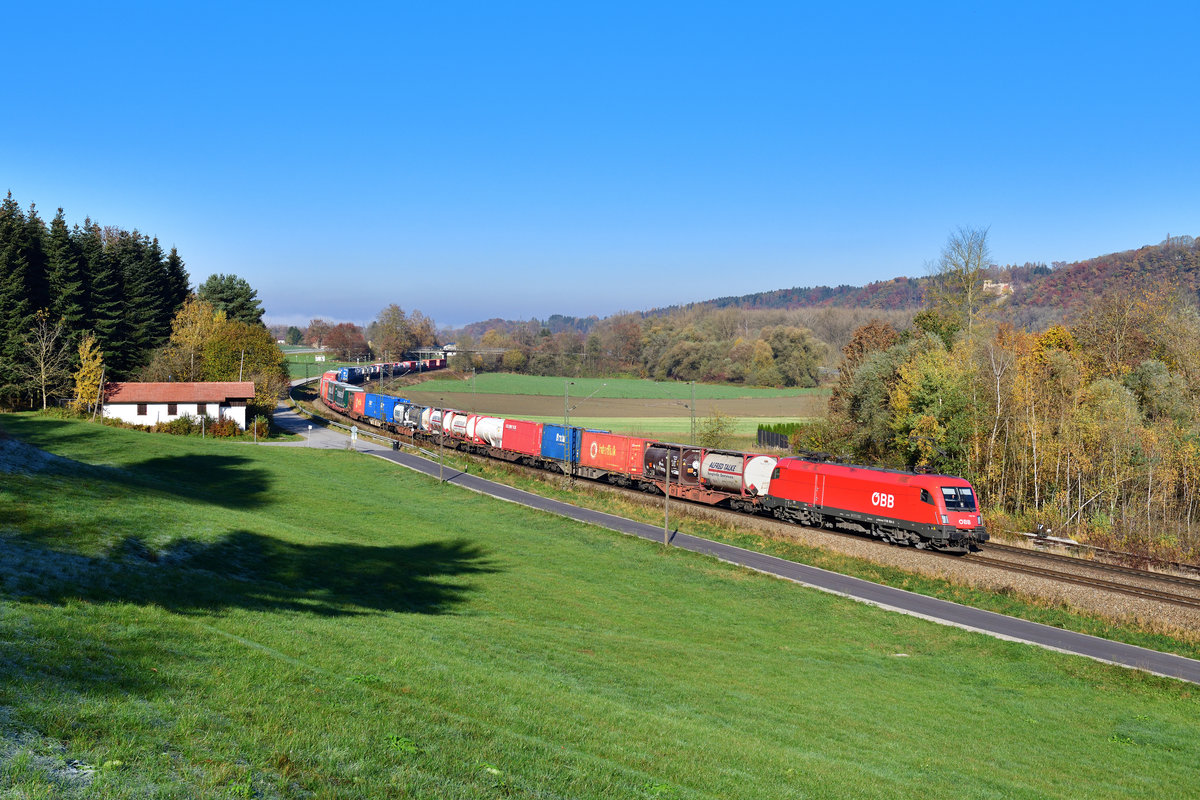 1116 184 mit einem KLV am 07.11.2020 bei Vilshofen.