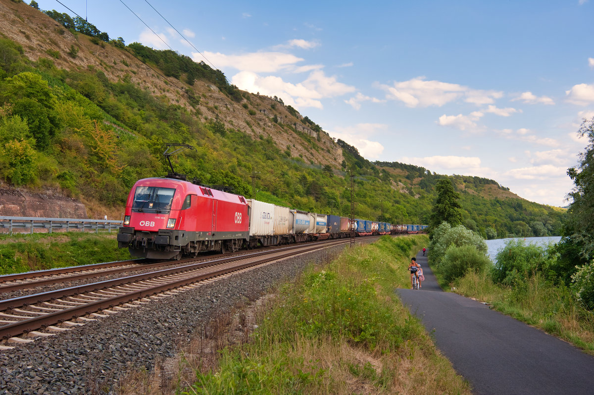 1116 186 mit einem KLV-Zug bei Gambach Richtung Gemünden, 01.08.2019