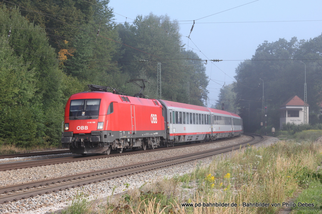 1116 189-2 (BB) fhrt am 21. August 2013 um 8:52 Uhr mit einem Eurocity durch Aling