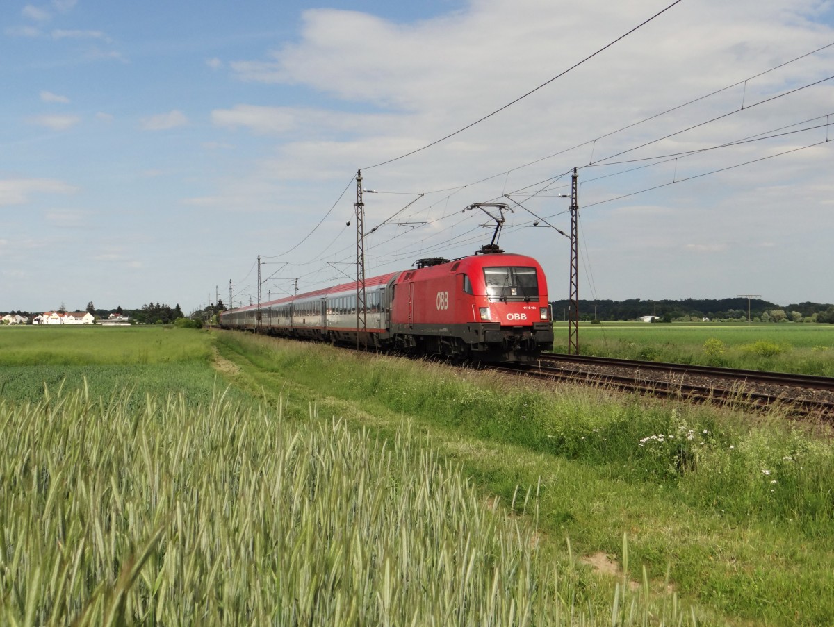 1116 191 und 1016 025 zu sehen am 03.06.15 in Neu-Ulm.