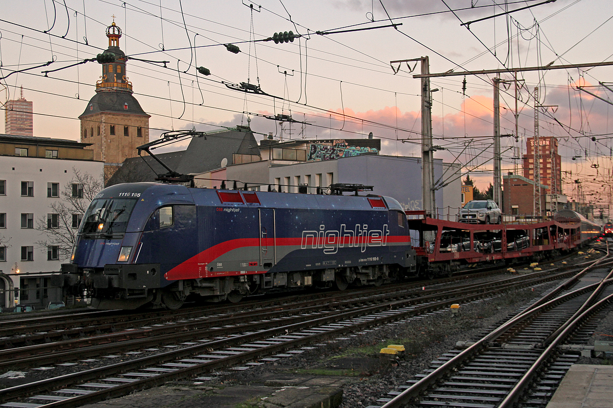 1116 195  Nightjet  am leicht verspäteten NJ420 in Köln Hbf am 29.12.2017